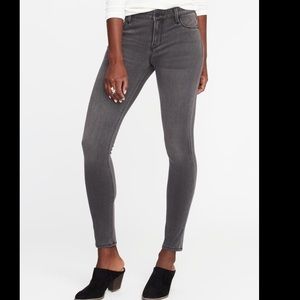 Old Navy 24/7 Skinny Jeans in Steele EUC